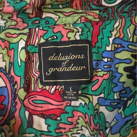 Men’s patterned button down - Picture 2 of 2